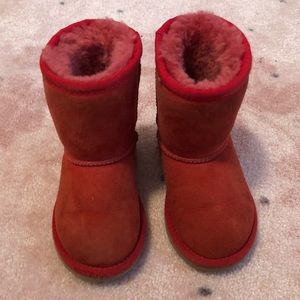 Adorable Red UGG Boots 😍
